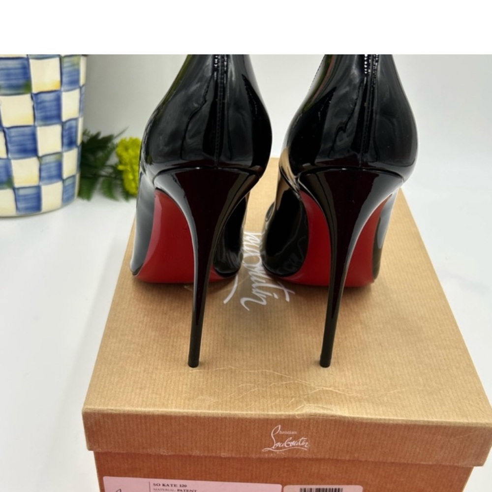 Women’s Christian Louboutin So Kate 120 heels . Size 38.5 - Picture 4 of 5